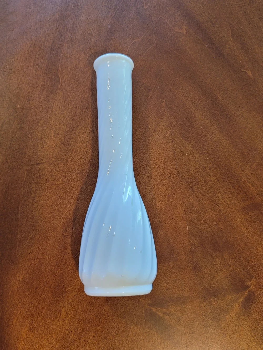 VtG MCM‎ Hoosier Milk Glass 4094 Vase Spiral Retro 9 Inches